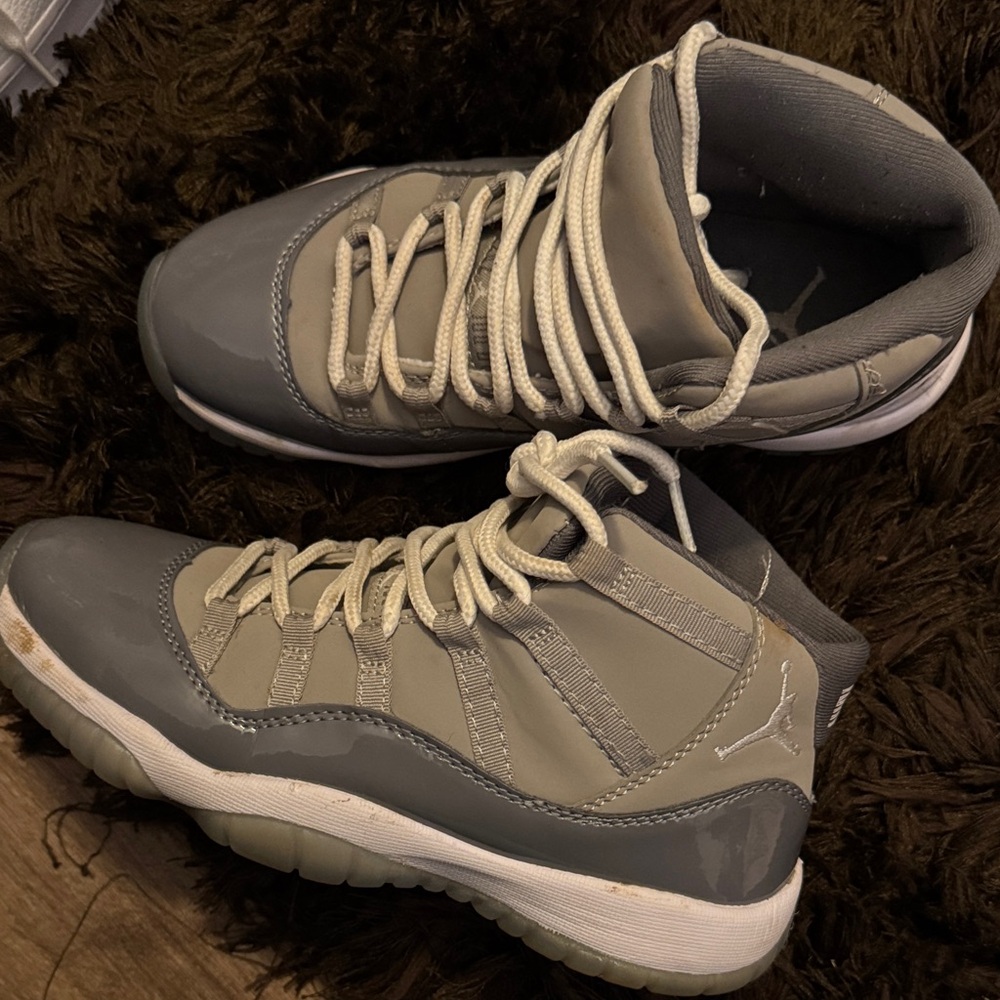 Jordan Athletic Shoes in Gray and White